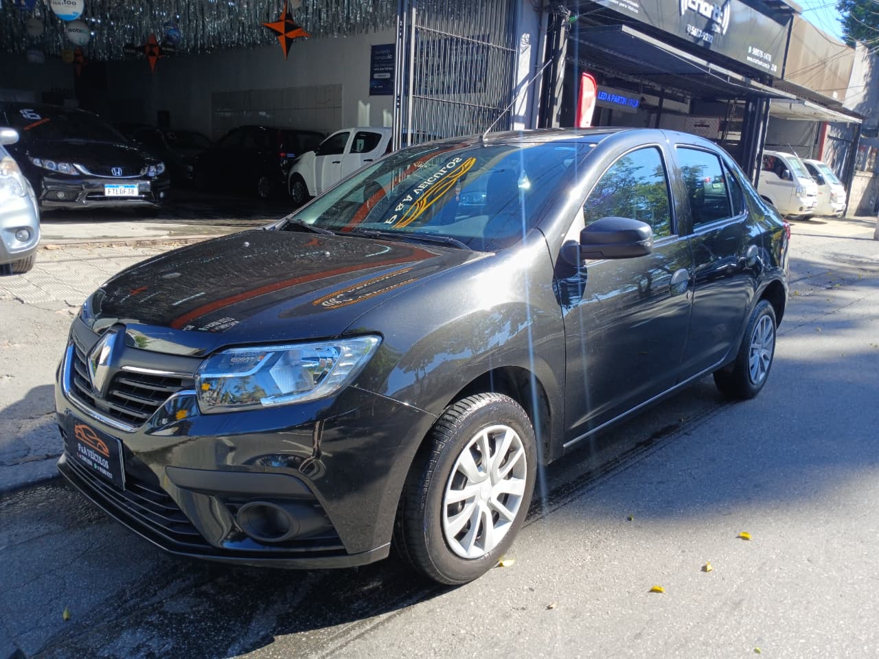 Renault Logan Life 1.0 12V 2022 — foto 1