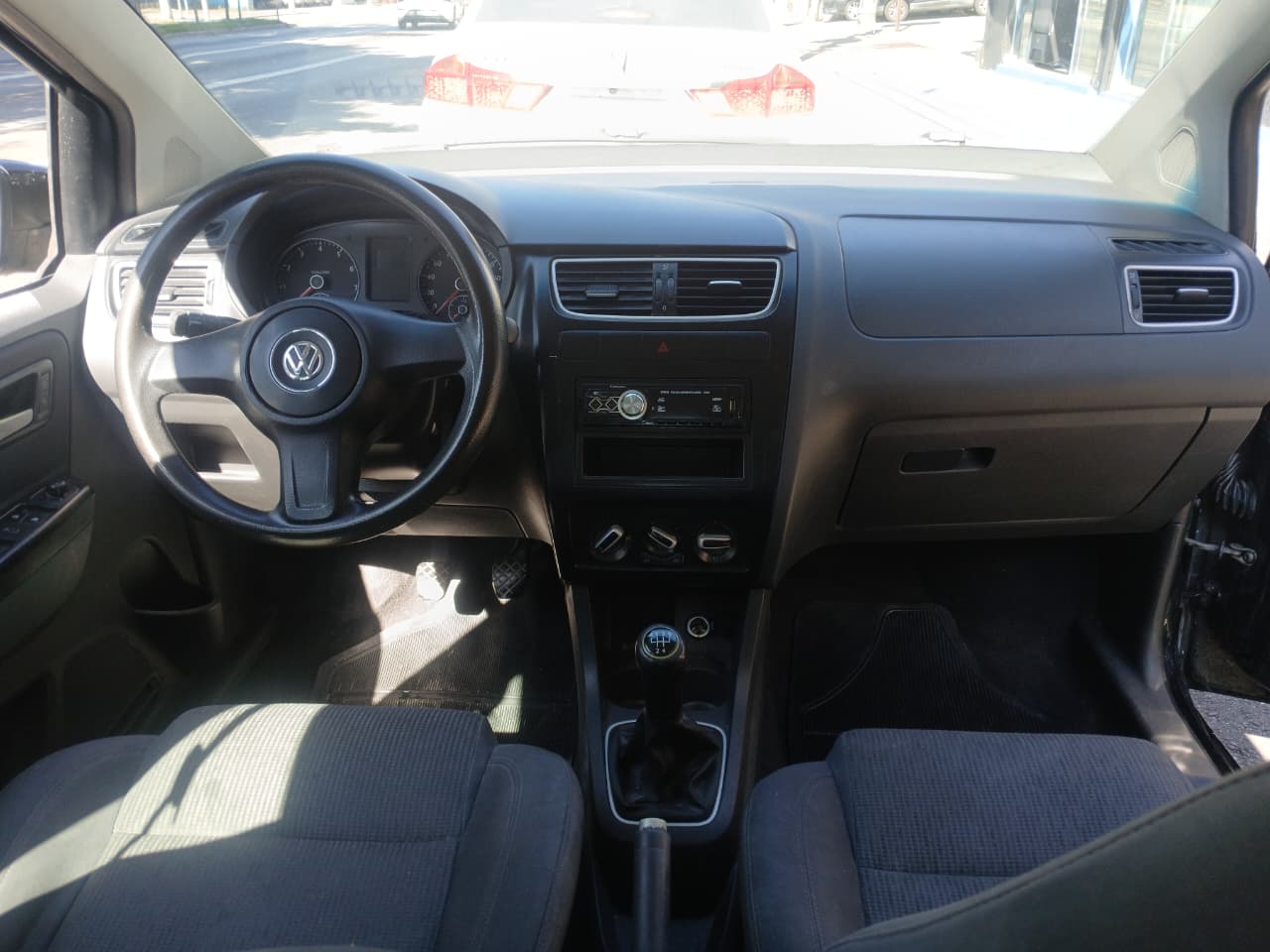 Volkswagen Fox 1.0 Mi Total Flex 8V 5p 2013 — foto 8