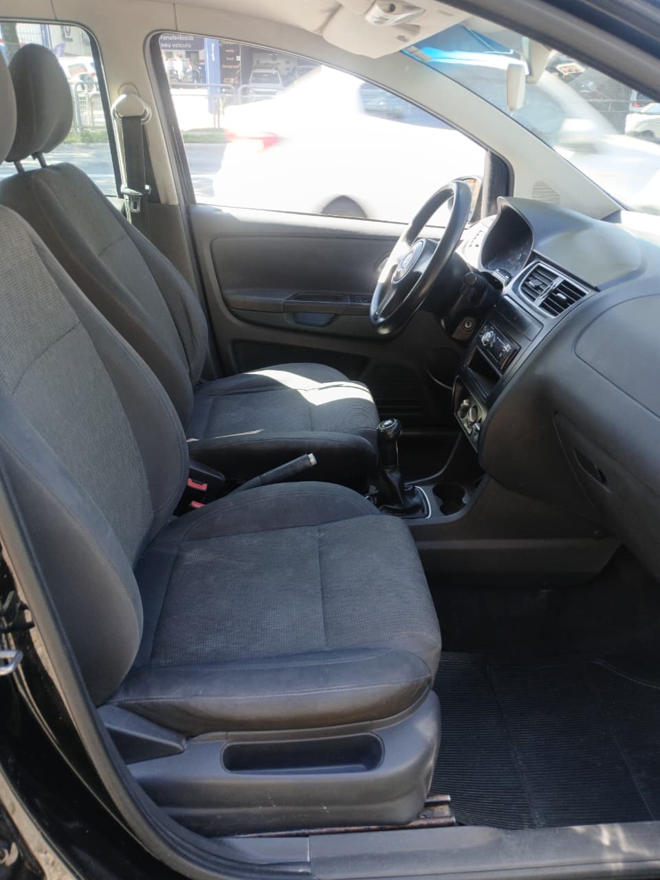 Volkswagen Fox 1.0 Mi Total Flex 8V 5p 2013 — foto 10